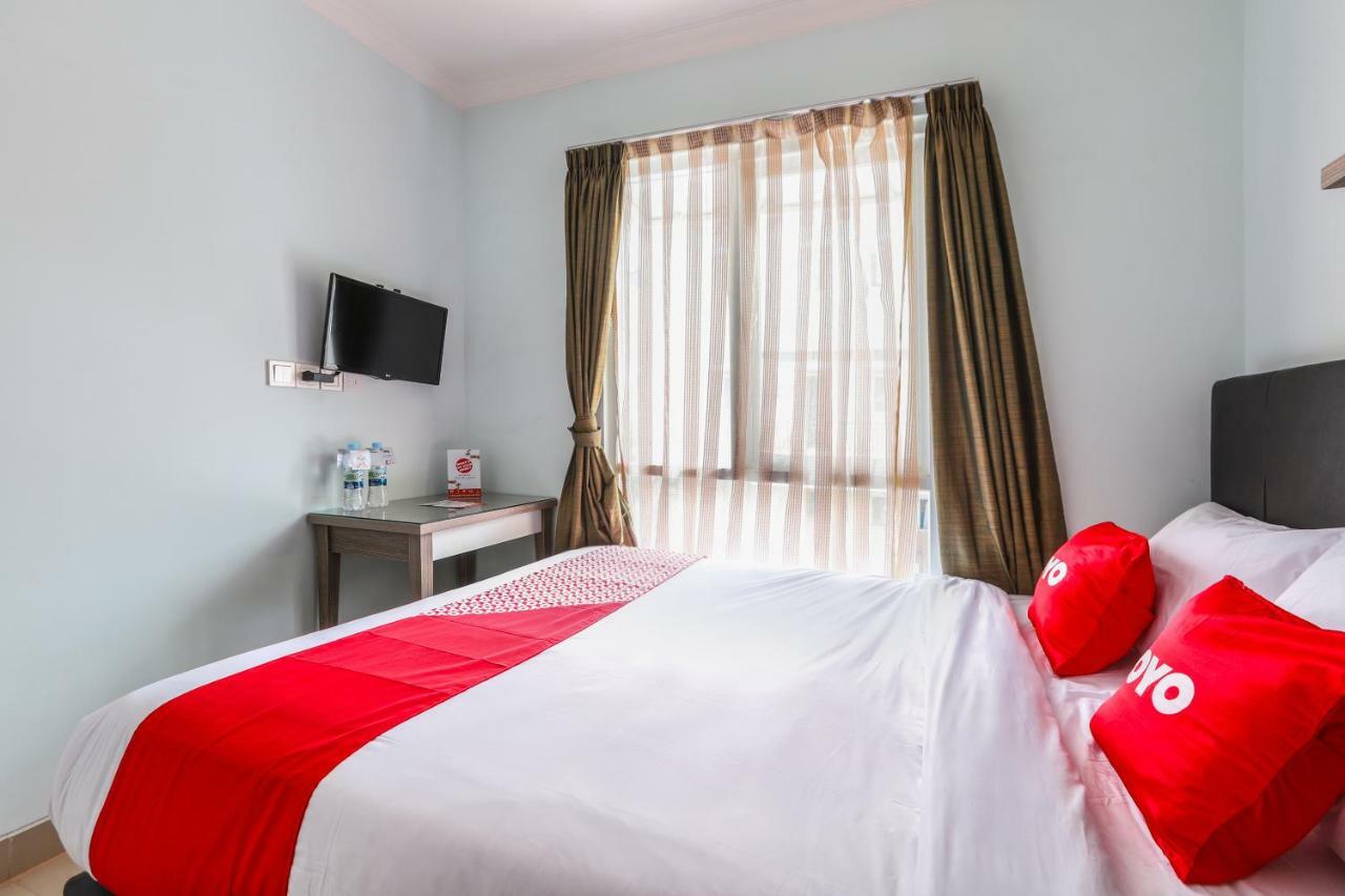 Oyo 1551 Studento Guest House Tangerang Exterior foto