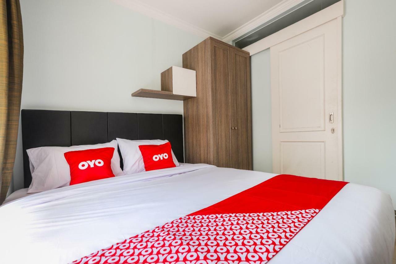 Oyo 1551 Studento Guest House Tangerang Exterior foto